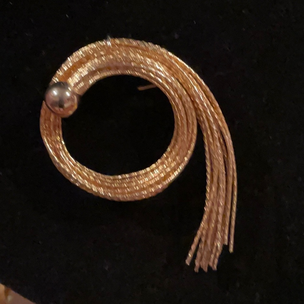 VTG Kramer of New York gold wire swirl brooch